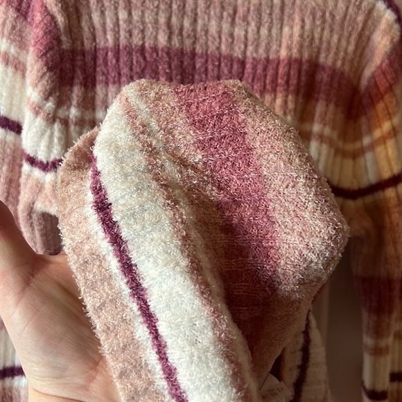 Abercrombie Kids Buttery Soft Striped Sweater 9/10 - Picture 6 of 7